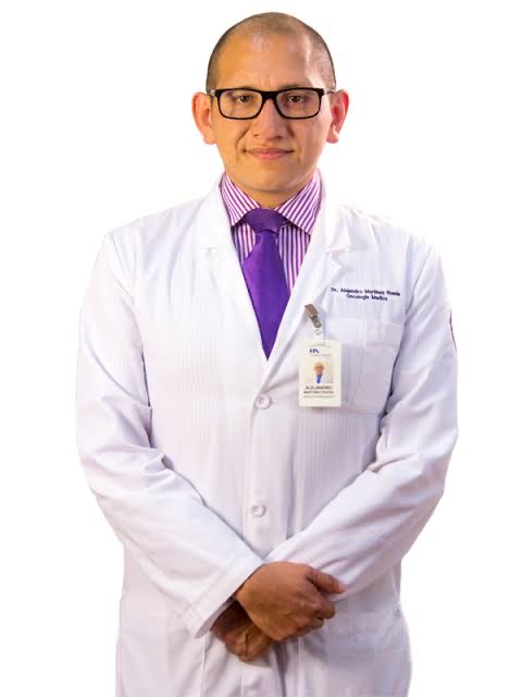 Dr. Alejandro Martínez Rueda, medical oncologist