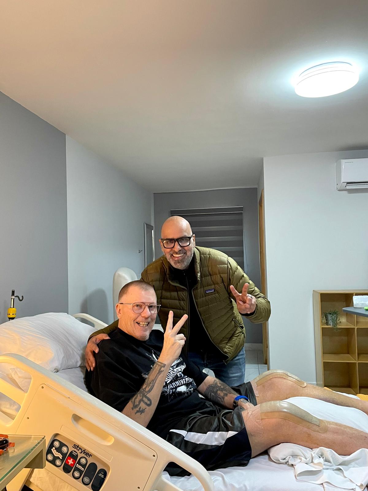 David Dusenbury — Bilateral Knee Replacement patient, AngelesHealth